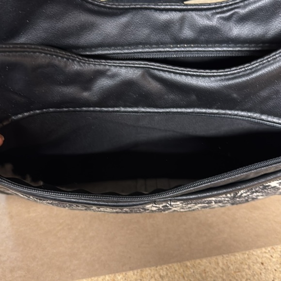 Black floral vintage shoulder purse - Picture 6 of 14